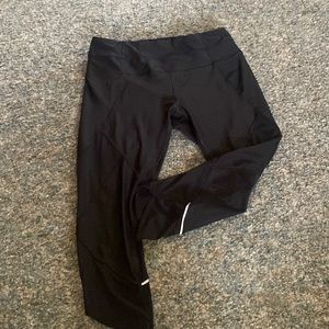 mesh design capri leggings